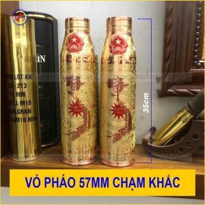 Vỏ đạn pháo 57 ly chạm khắc ăn mòn